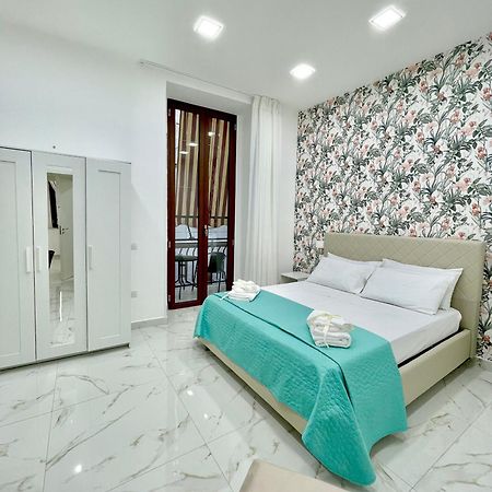 Bed and Breakfast Virgy House Neapol Zewnętrze zdjęcie
